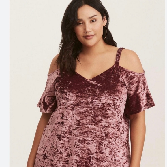 Torrid crushed velvet top 😍 - Picture 6 of 6